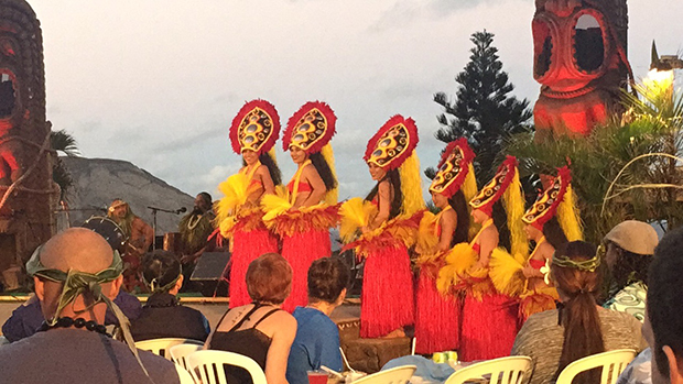 hula girls